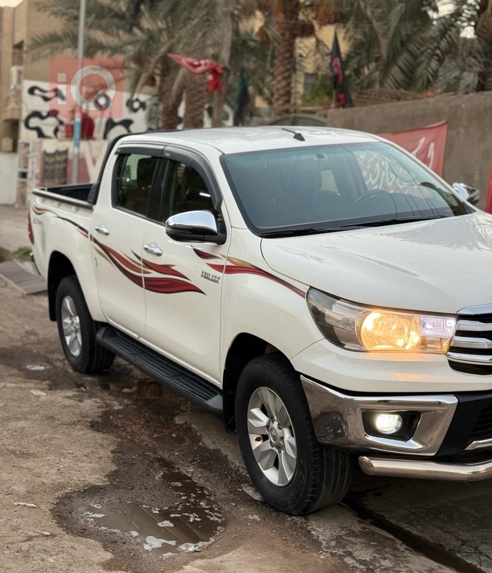 تويوتا هايلوكس